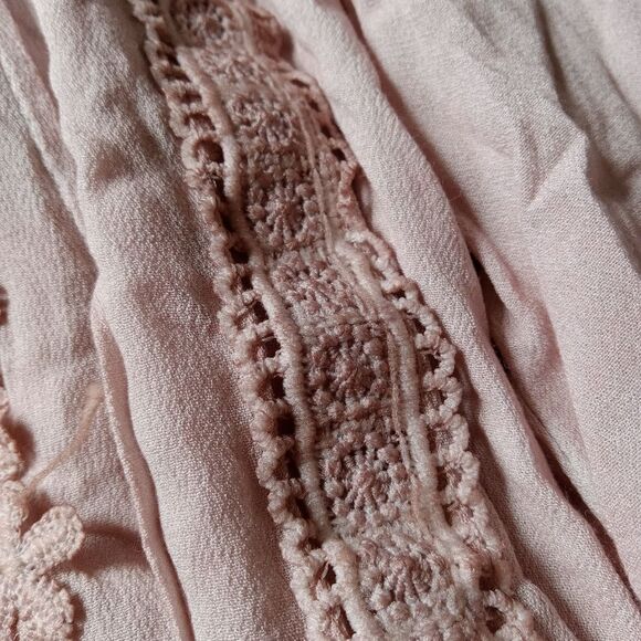 Vici Dusty Rose Lace Appliques Off the Shoulder Flowy Tunic Blouse Size Medium - Picture 14 of 14